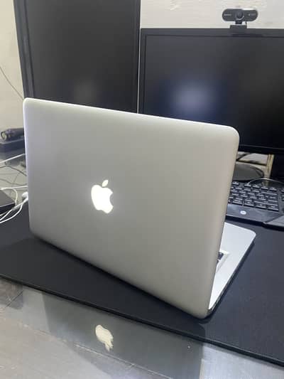 MacBook Pro (13 inch, Mid 2012) 2.5 core i5, 16GB Ram