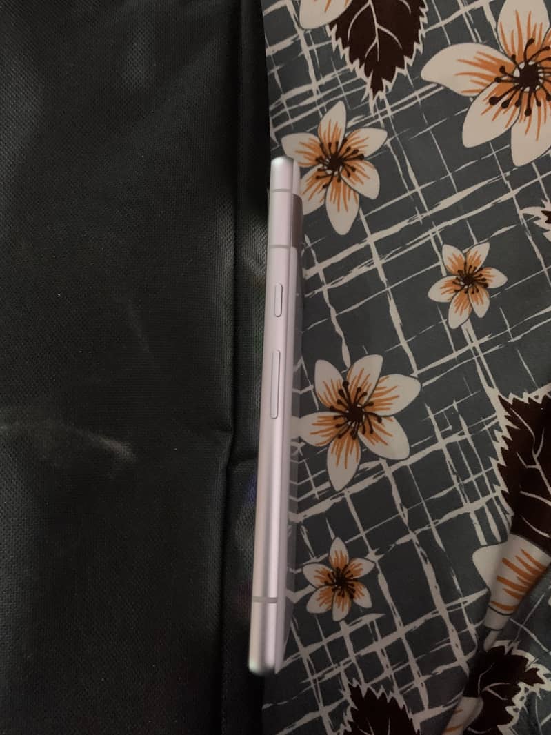 Google Pixel 7a 2