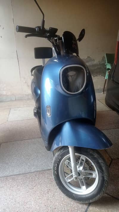 "For Urgent Sale" Yadea M3