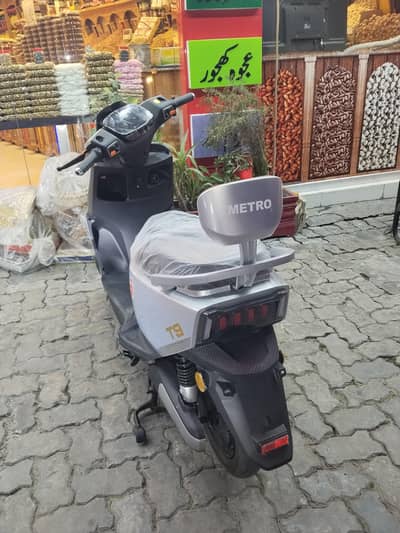 metro Scooty just 2000 km driven
