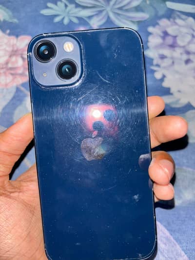 Apple iPhone 13