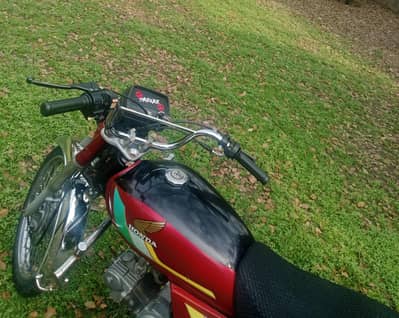 bike lush condition ma hy shakh magrat chakay suspension all ok