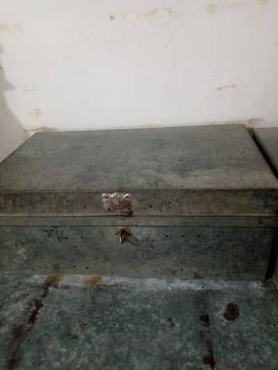 matel trunk