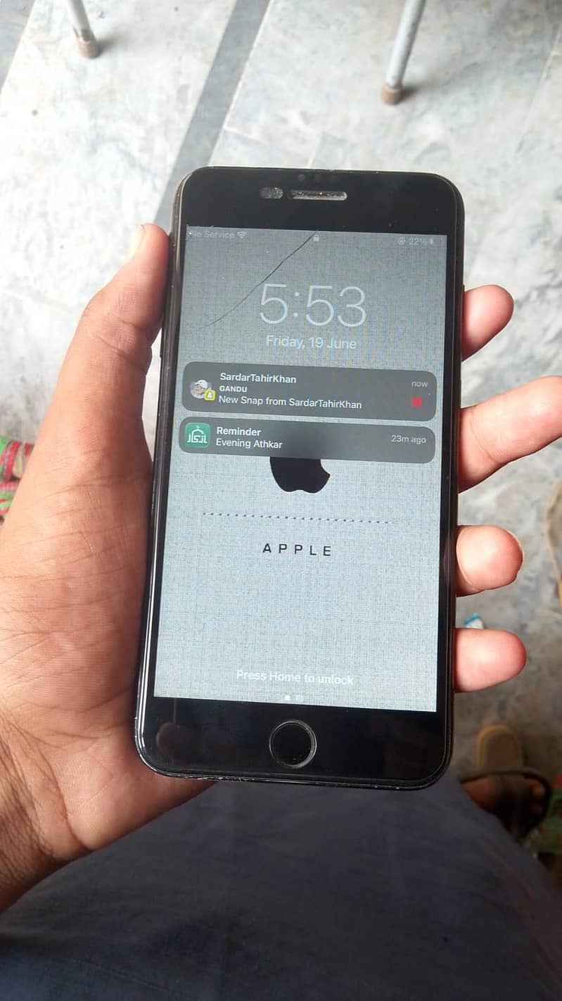 Apple iPhone 7 Plus 2