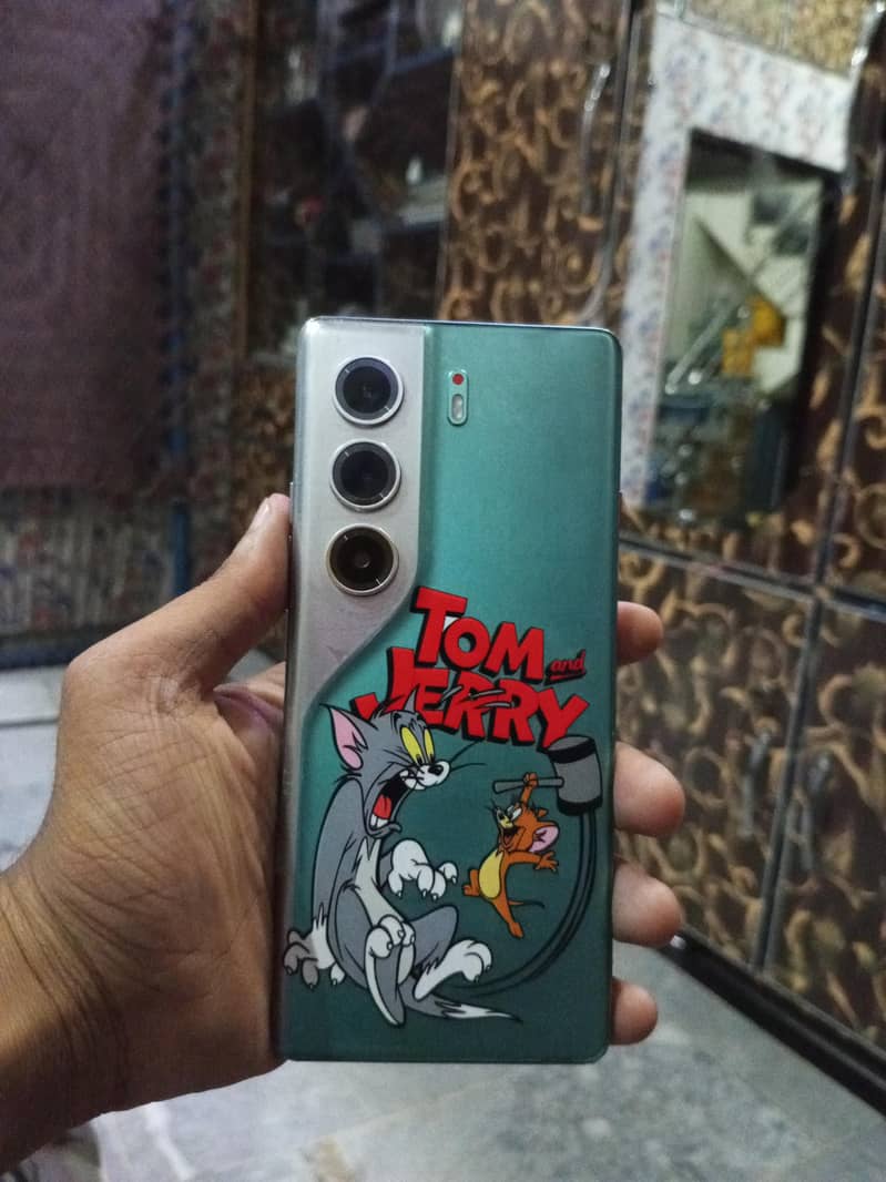 Tecno camon 40 pro 1