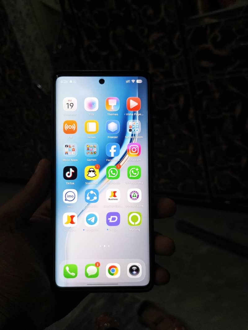 Tecno camon 40 pro 2