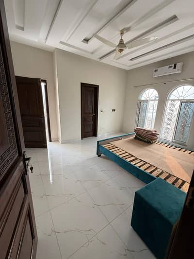 10 Marla Upper Portion For Rent (Lower Portion Locked) In Rafi Block, Bahria Town Lahore