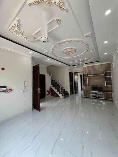 5 MARLA HOUSE FOR RENT IN DHA PHASE 9TOWN