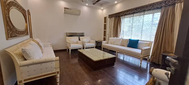 20 MARLA FULLY FURNISHED HOUSE AVAILABLE FOR RENT DHA PHASE 4