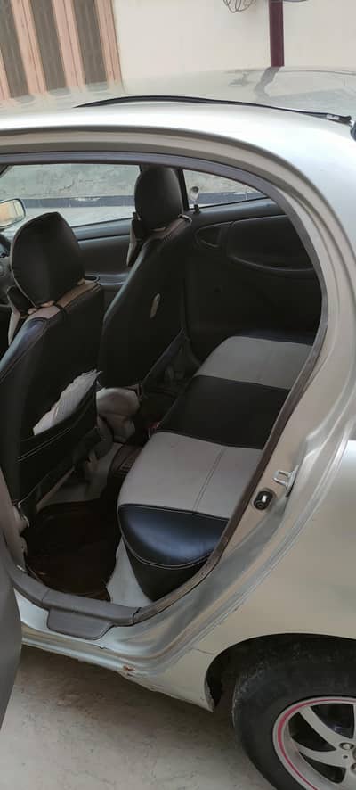 Toyota Platz 2003