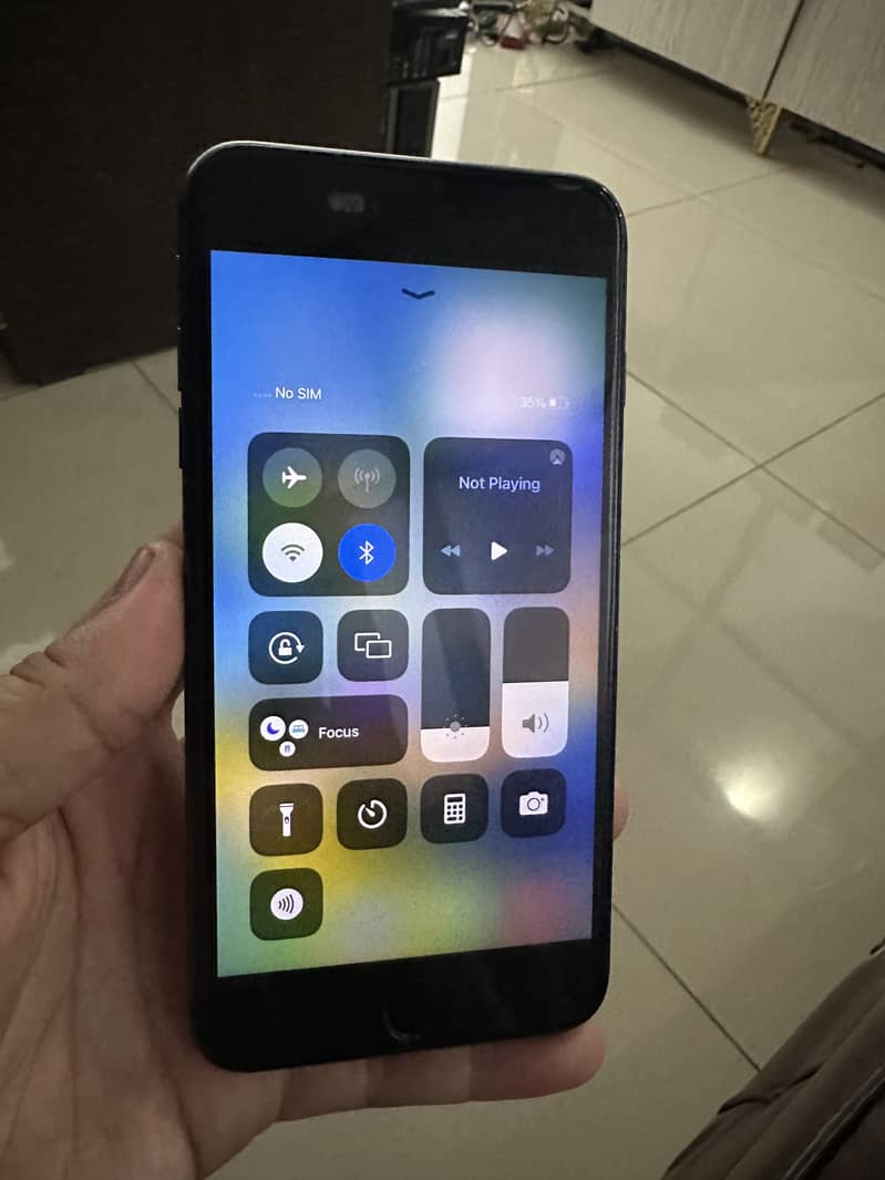 Apple iPhone 8 Plus 2