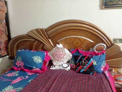 bed set and room items