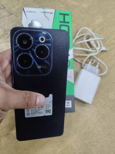 Infinix Hot 40 8+8/256gb Box Charger o3o71o11757