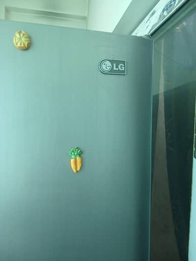 LG DOUBLE DOOR REFRIGERATOR GOOD CONDITION FULLY WORKING