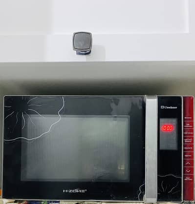 Microwave Oven for Sale – Excellent Condition