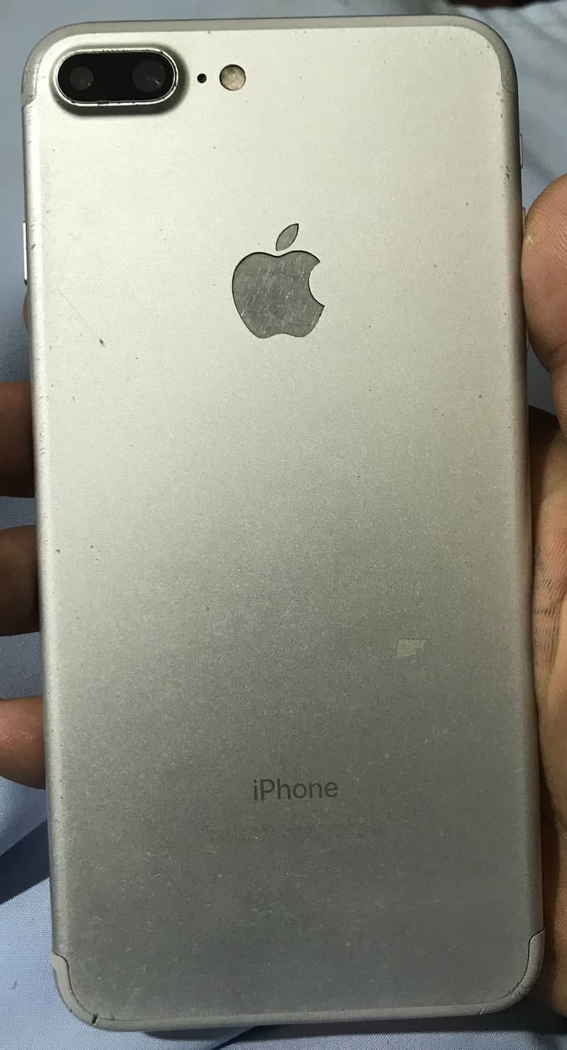 Apple iPhone 7 Plus 3