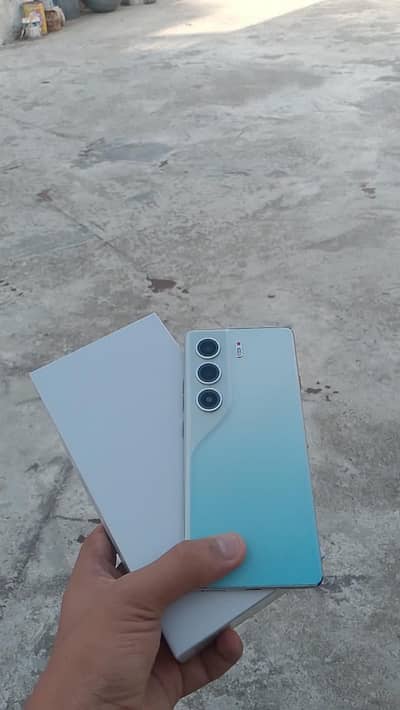 Tecno CAMON 40 Pro (urgent sale)