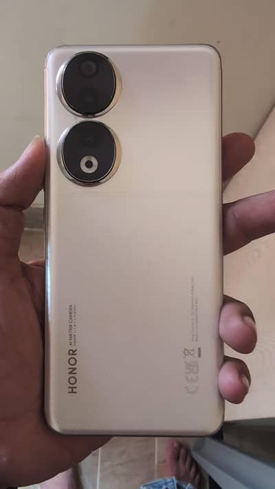 Honor 90