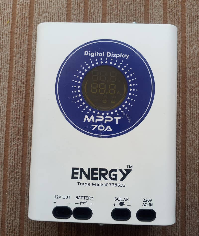 MPPT SOLAR CHARGE CONTROLLER 4
