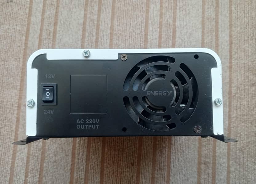 MPPT SOLAR CHARGE CONTROLLER 5