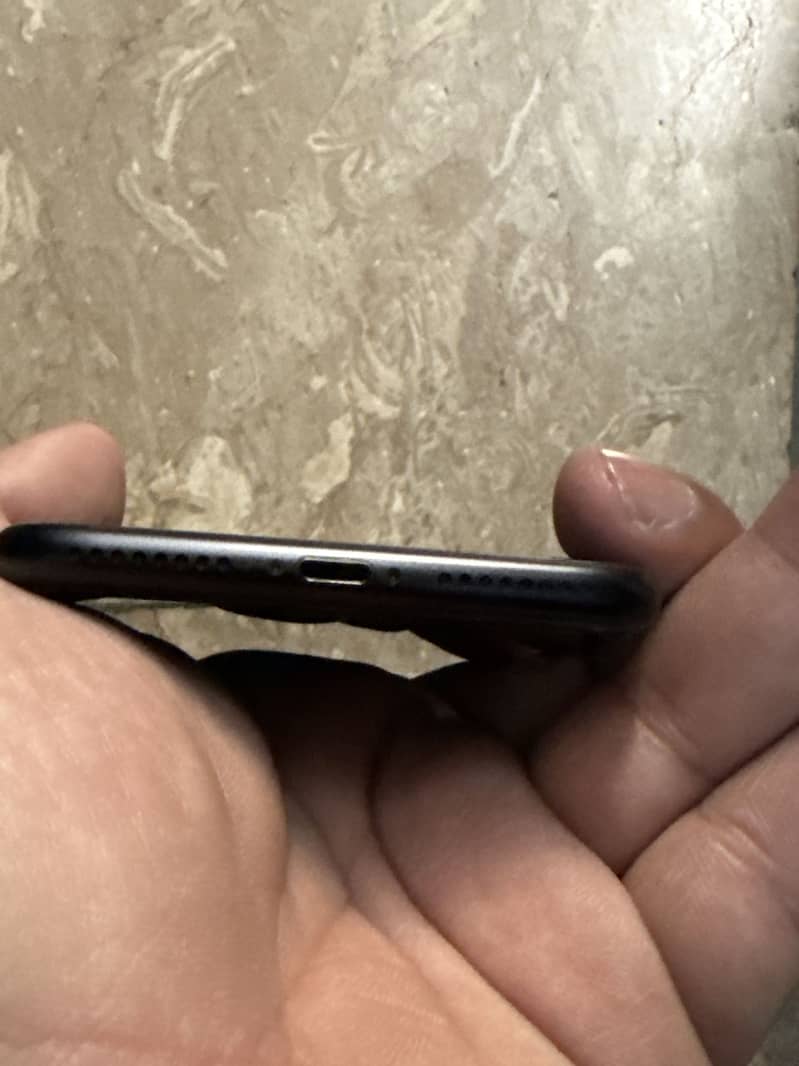 Apple iPhone 7 Plus 1