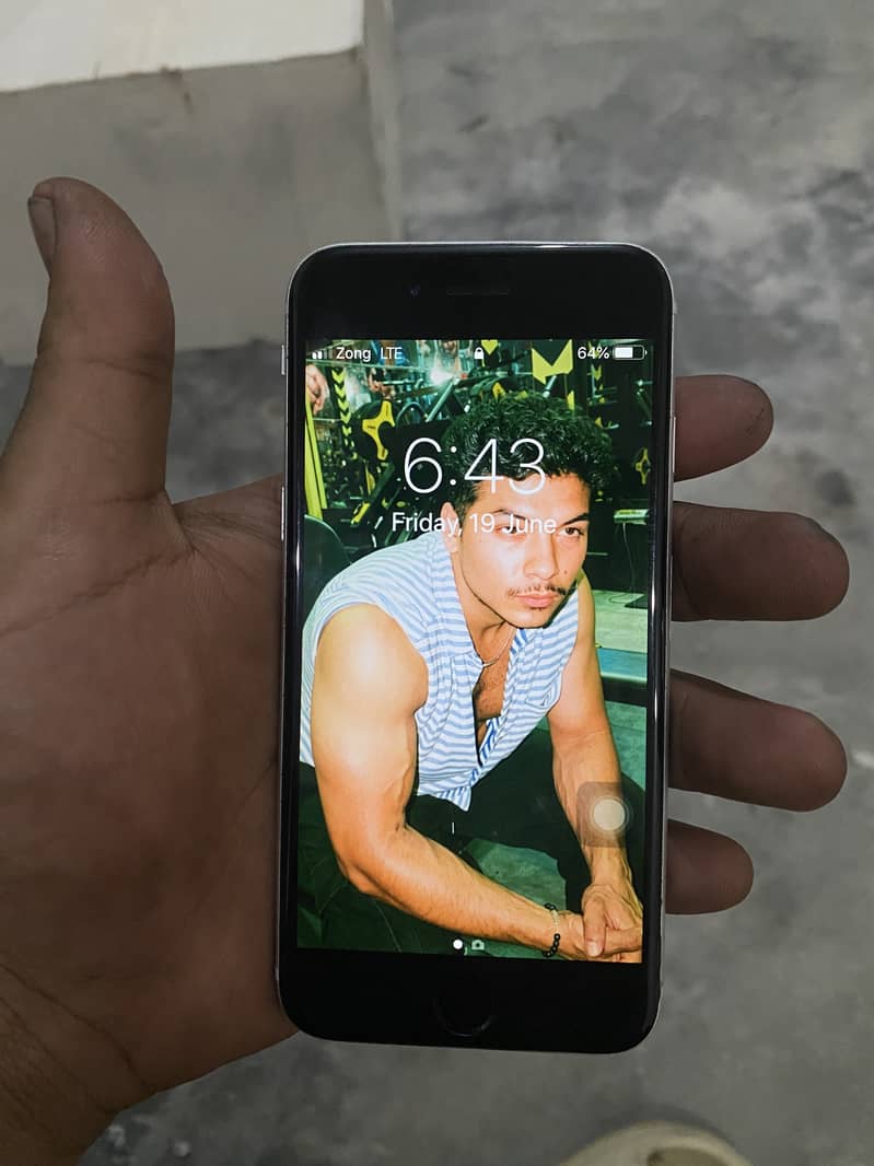 Apple iPhone 6 2