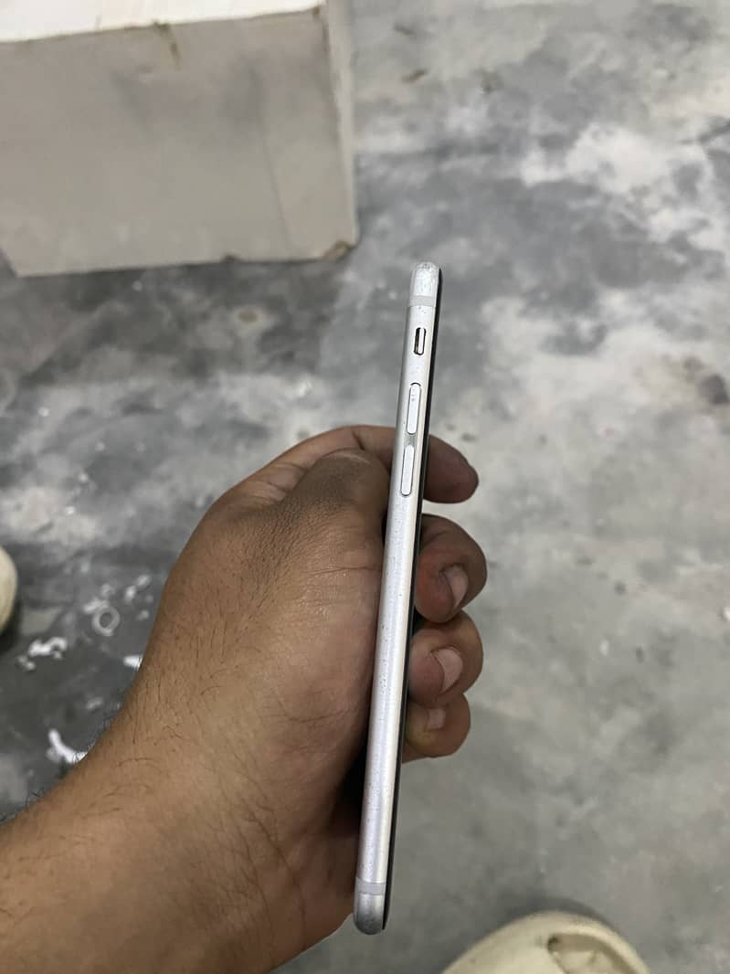Apple iPhone 6 3