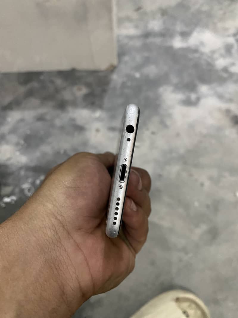 Apple iPhone 6 4
