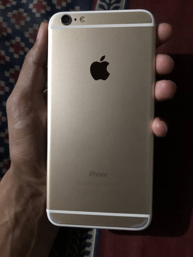 Apple iPhone 6 Plus 1