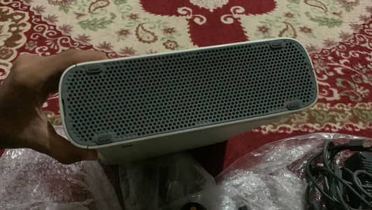 xbox 360 white 120GB fixed price with one controller