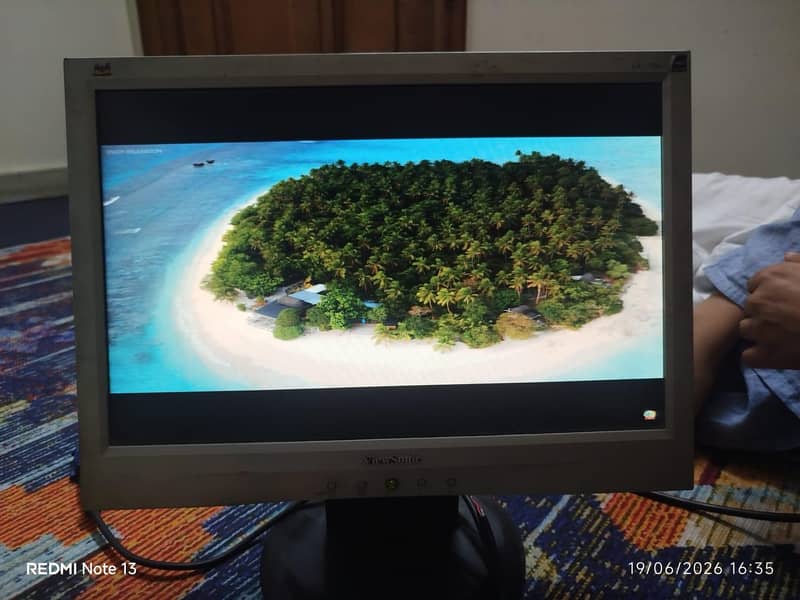 Monitor 4