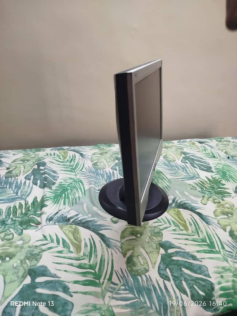 Monitor 15