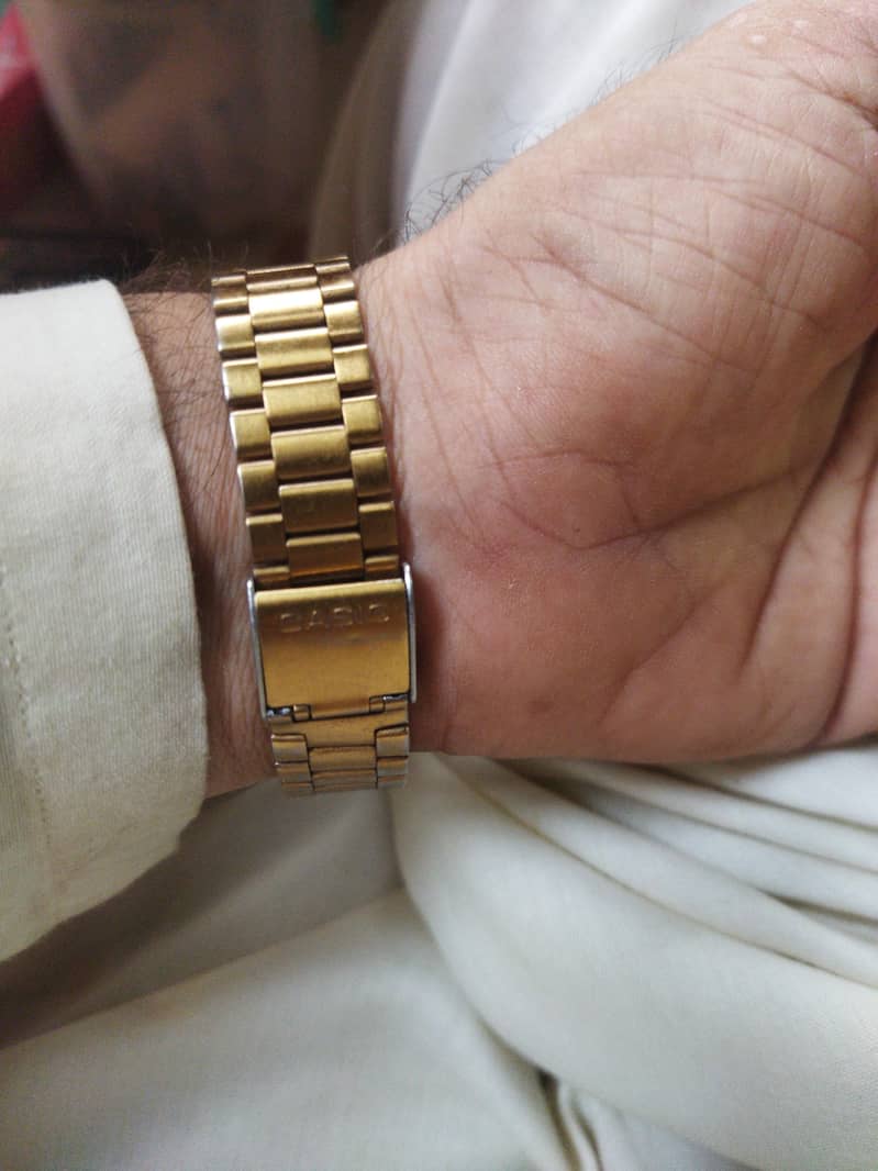 CASIO WATCH 1
