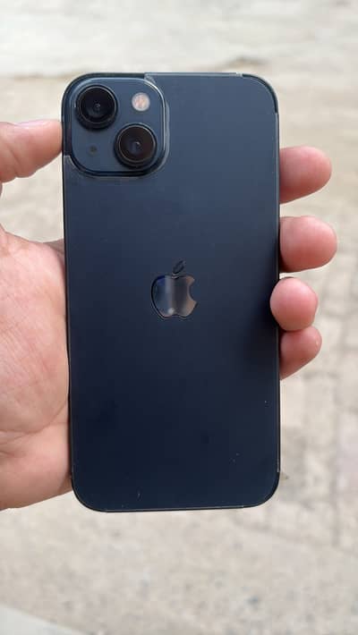 Apple iPhone 13