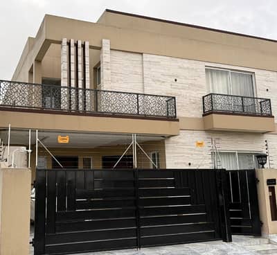 1 Kanal Elegant Designer Bungalow Phase 7