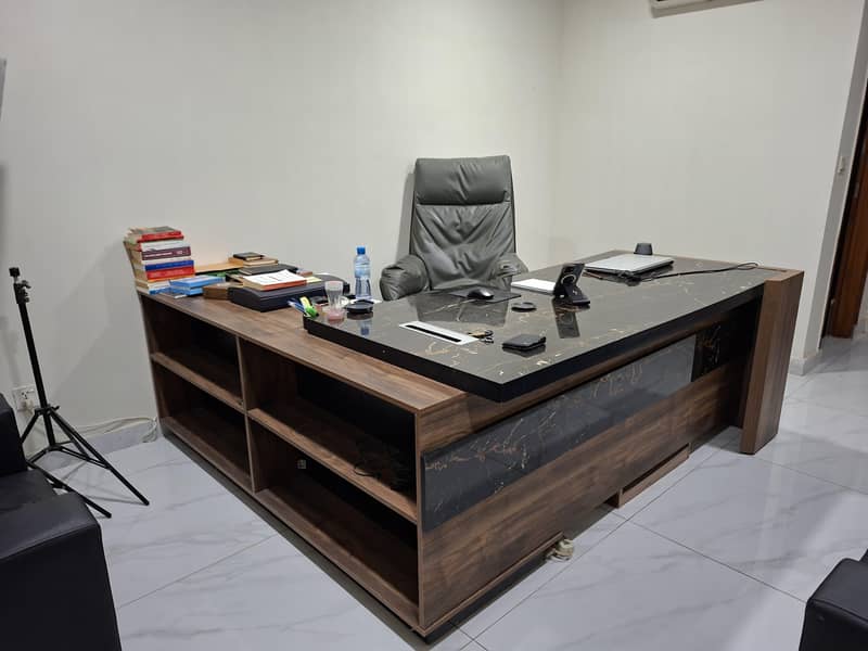 Executive Office Table 0