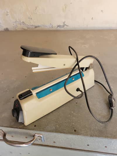 Sealer
