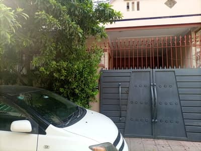 Johar Town Phase 2 5Marla House Far Rent Block j2 Near Expo Center. Marble Floors for office use for IT office