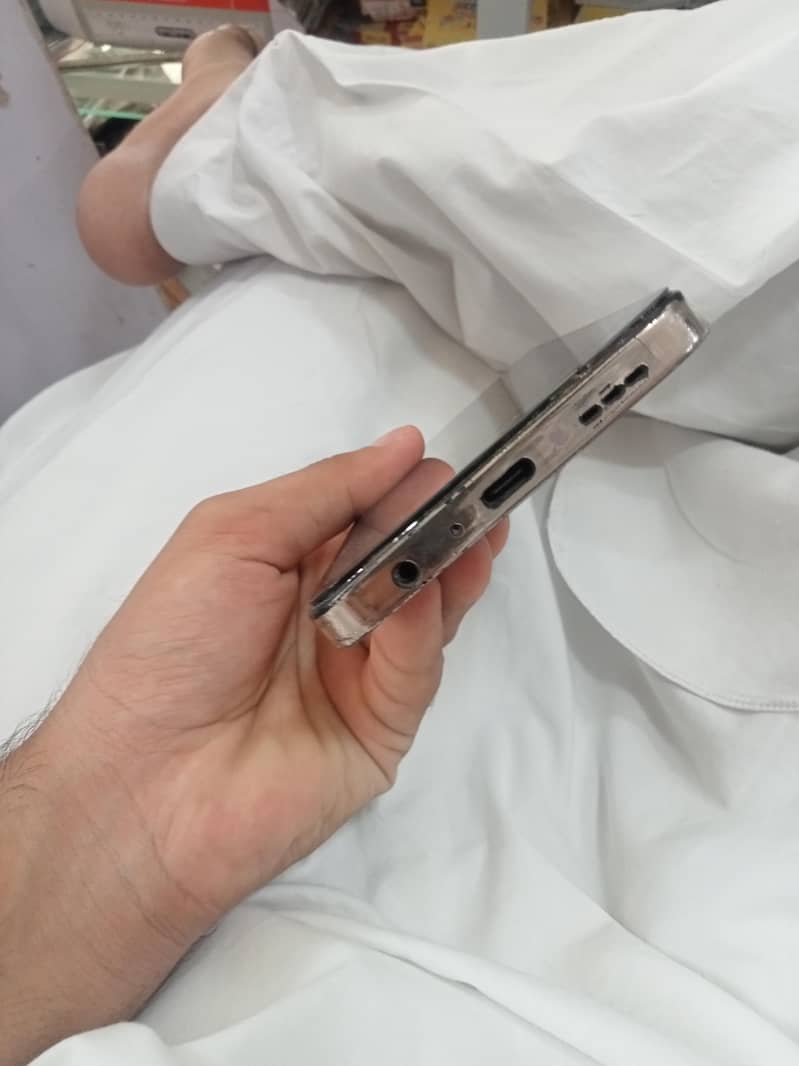 Infinix Zero 20 7