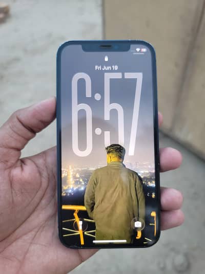Apple iPhone 12