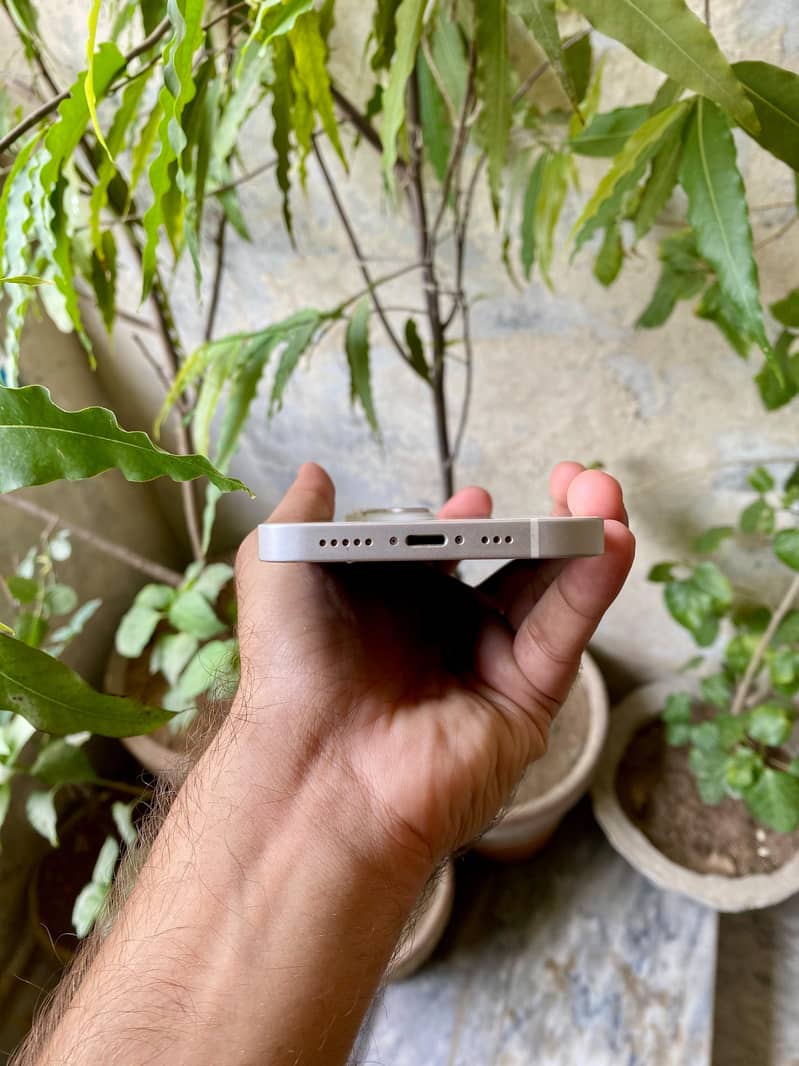 Apple iPhone 14 3