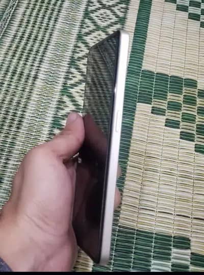 OPPO F21 Pro