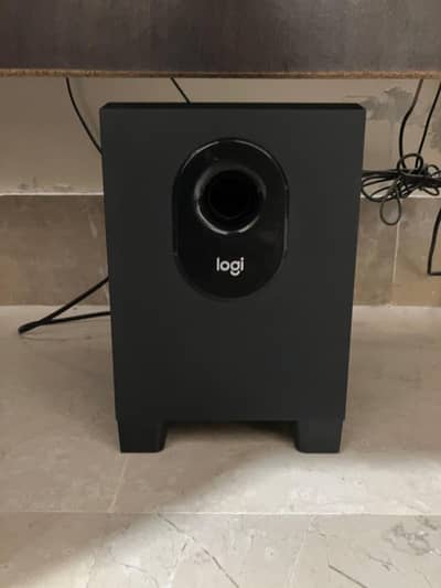 Logitech z313 2.1 speakers