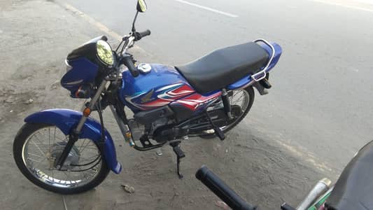 1st hand user 2024 model hai 22hazar Chali hai