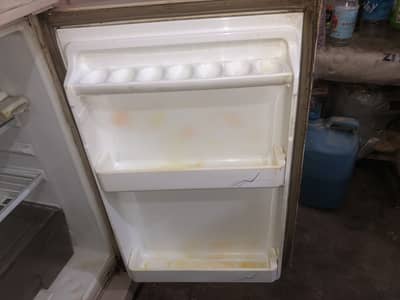 Small size refrigerator