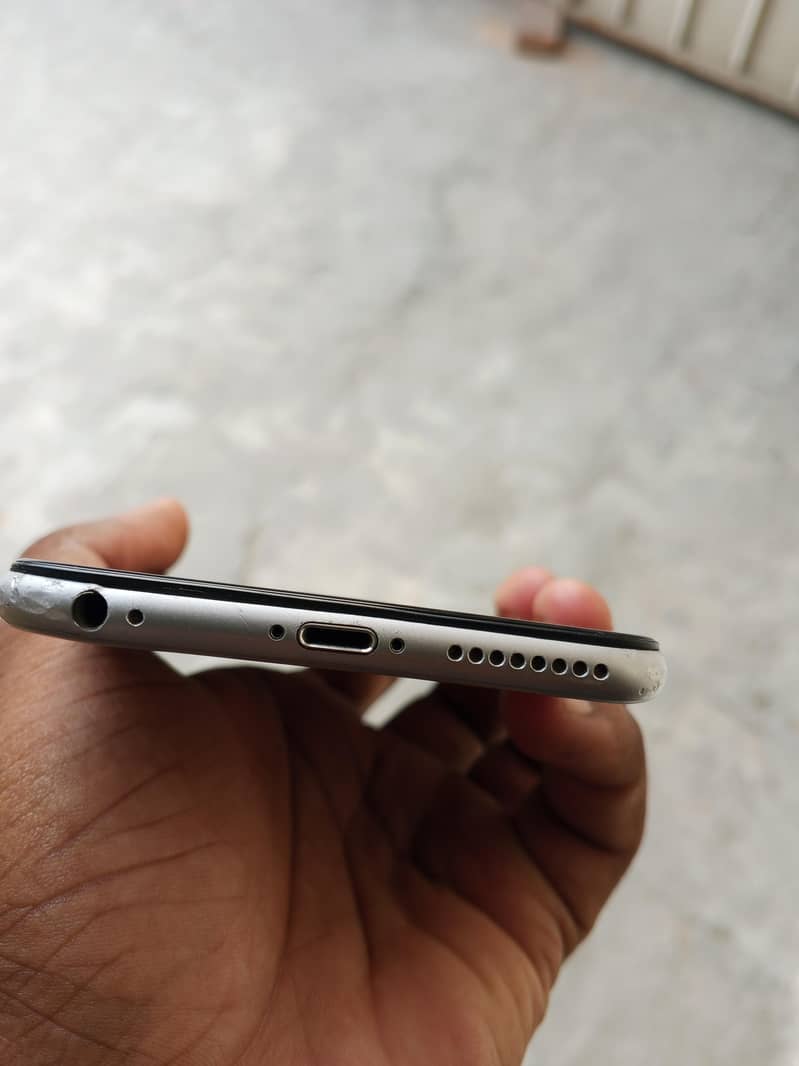 Apple iPhone 6 Plus 1