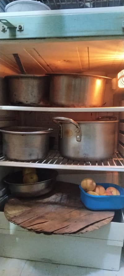 National fridge madiem size