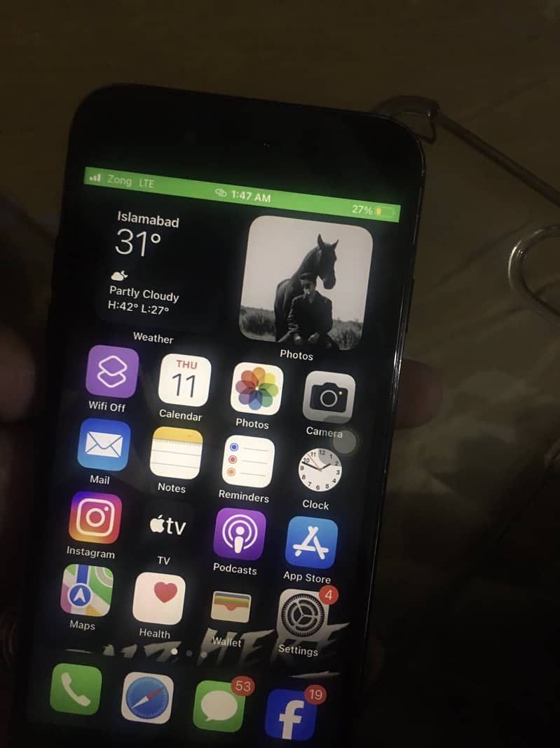 Apple iPhone 7 0