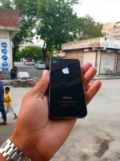 Apple iPhone 4
