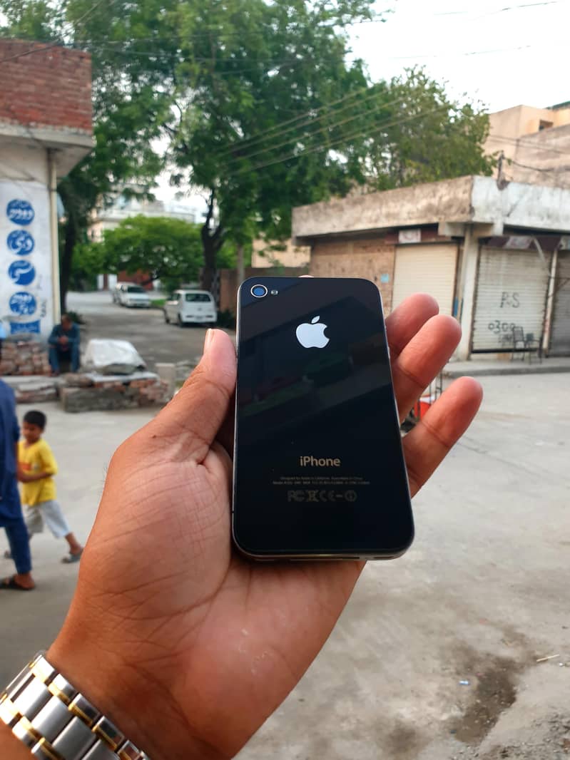 Apple iPhone 4 0